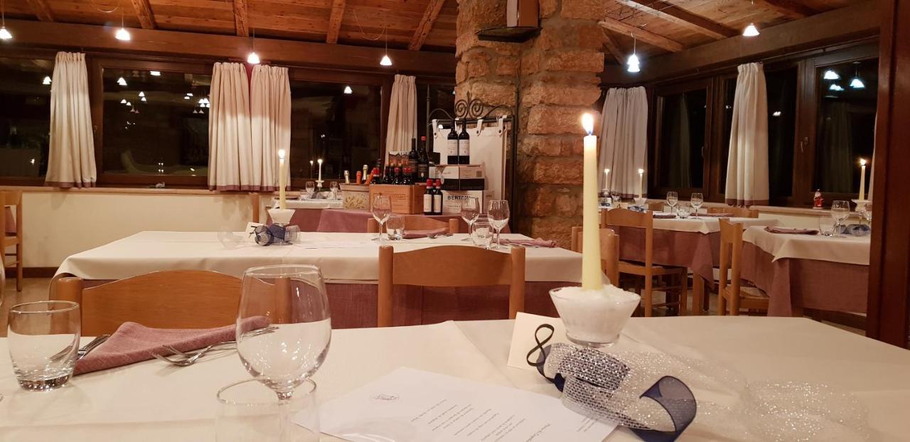 Albergo Ristorante Leso Bosco Chiesanuova Eksteriør billede